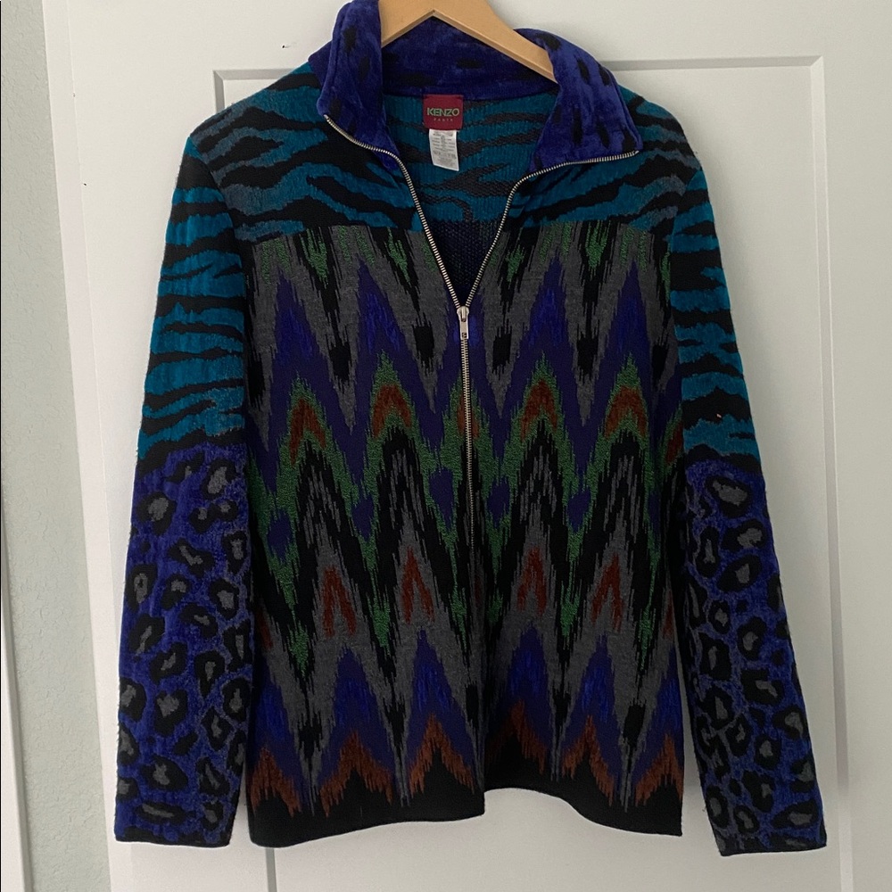 VINTAGE KENZO PARIS
 Vibrant Zigzag and Animal Print Jacket